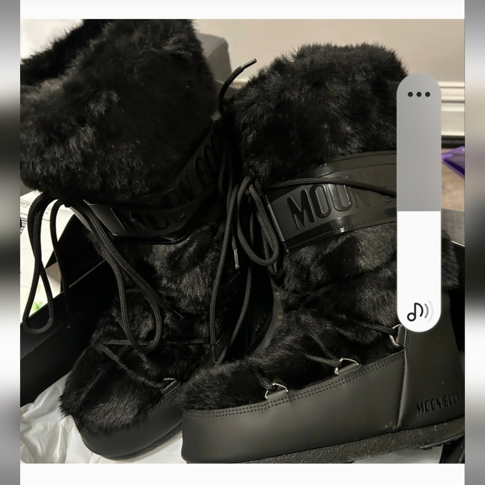 Moon Boots - Picture 4 of 5